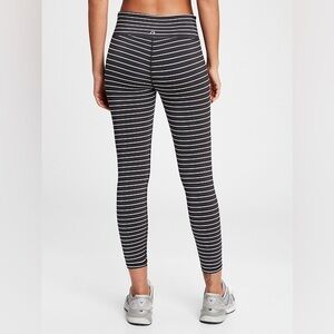 GapFit High Rise Blackout Stripe 7/8 Leggings